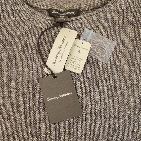NWT Tommy Bahama Oversized Pullover with Gold Metal Fibers womens size s… - Picture 13 of 17